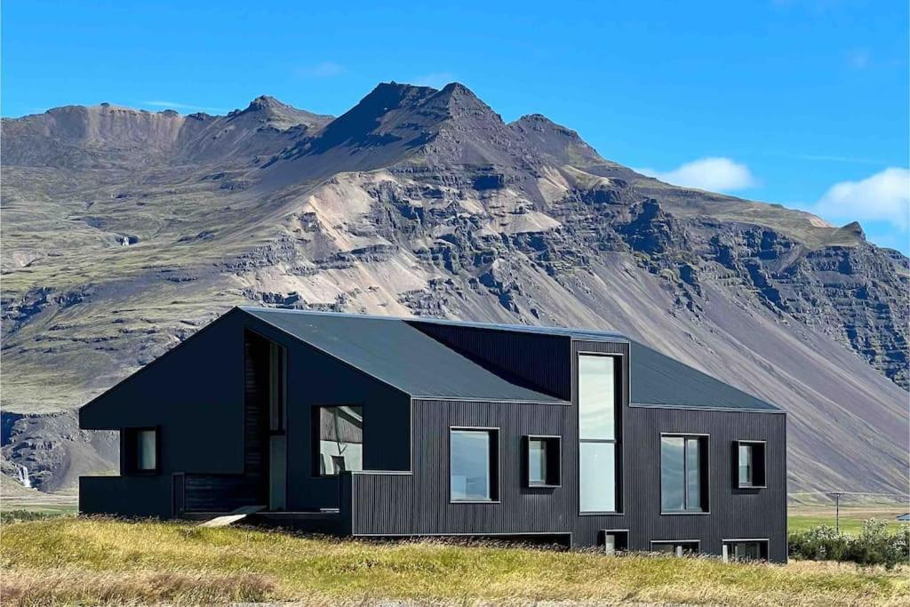 The Blackhouse Hofn Exterior photo